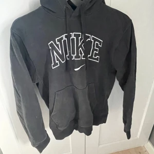Nike hoodie - Knappt använd🩷