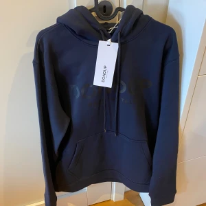 Dondup hoodie (HELT NY) - Dondup hoodie (HELT NY) med all tags på | storlek M true to size - hoodien är slutsåld worldwide - nypris 4000kr, mktt pris 1199kr - ÄKTA 🚨 