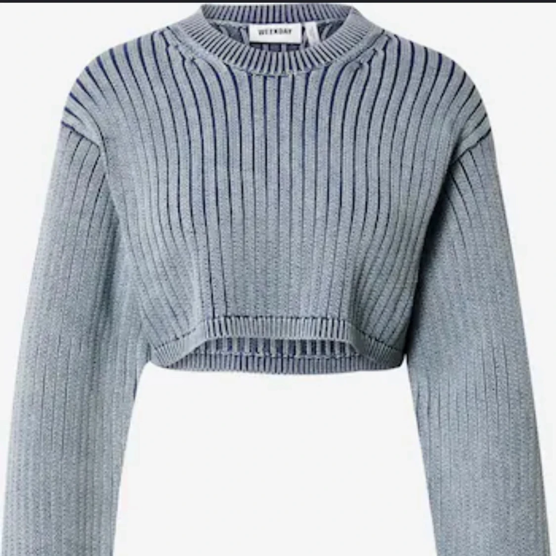 Blå croppad stickad tröja Weekday - 1
