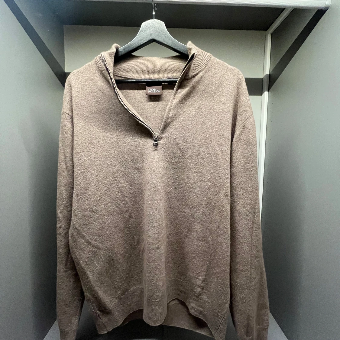 Beige half zip tröja Oscar Jacobson