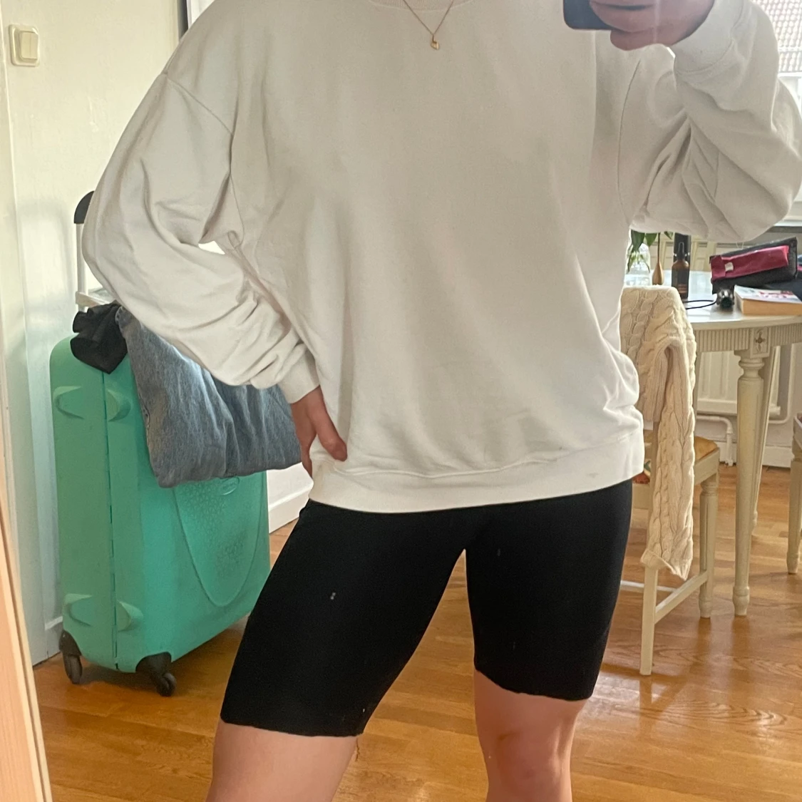 Vit oversized sweatshirt från Monki