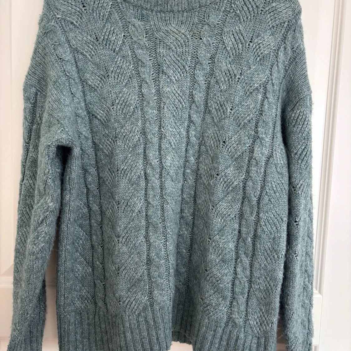 Grön stickad tröja - 1