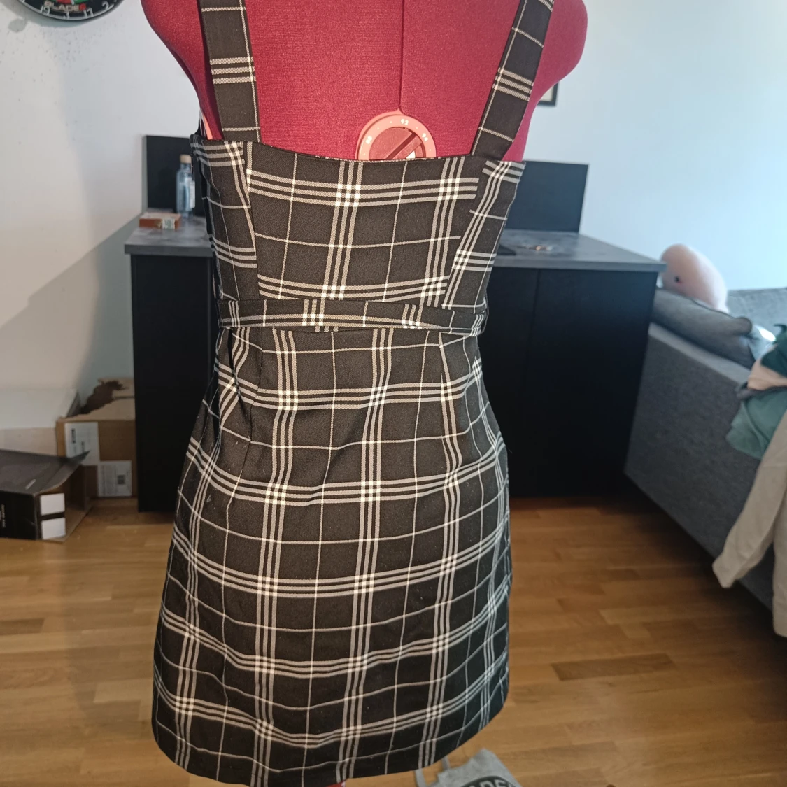 Rutig klänning från divided - 1