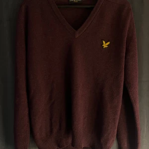 Lyle&Scott tröja - Stickad Lyle&Scott tröja passar S/M, fint skick❣️