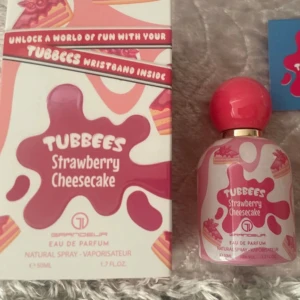 Tubbees strawberry cheesecake - Endast luktat med 1 sprut! Helt ny. Gjord för layering!