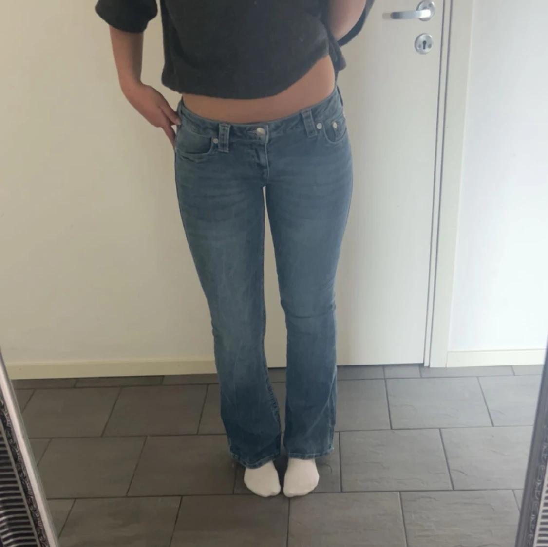 Blå bootcut jeans från True Religion