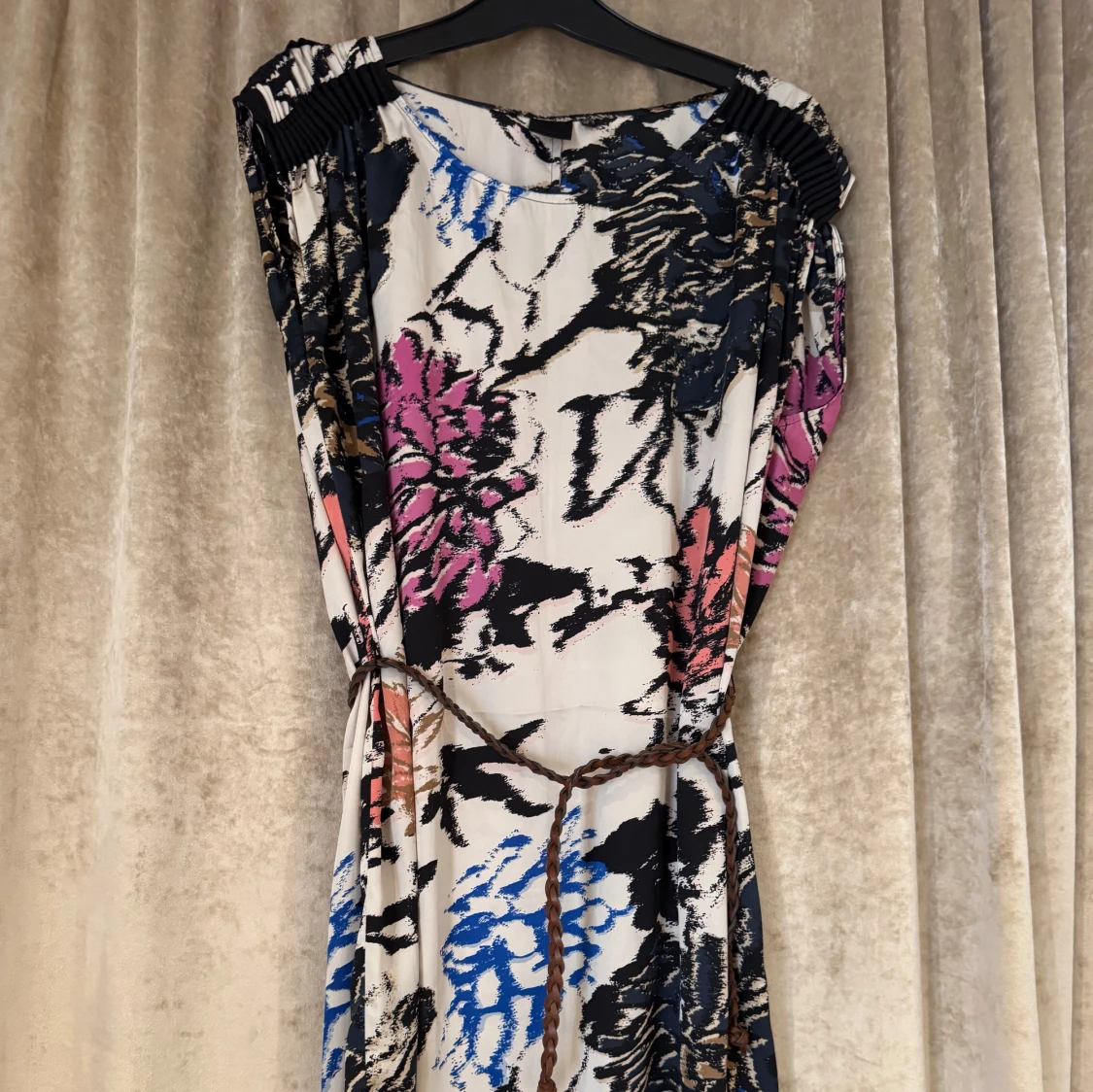 Blommig miniklänning från InWear