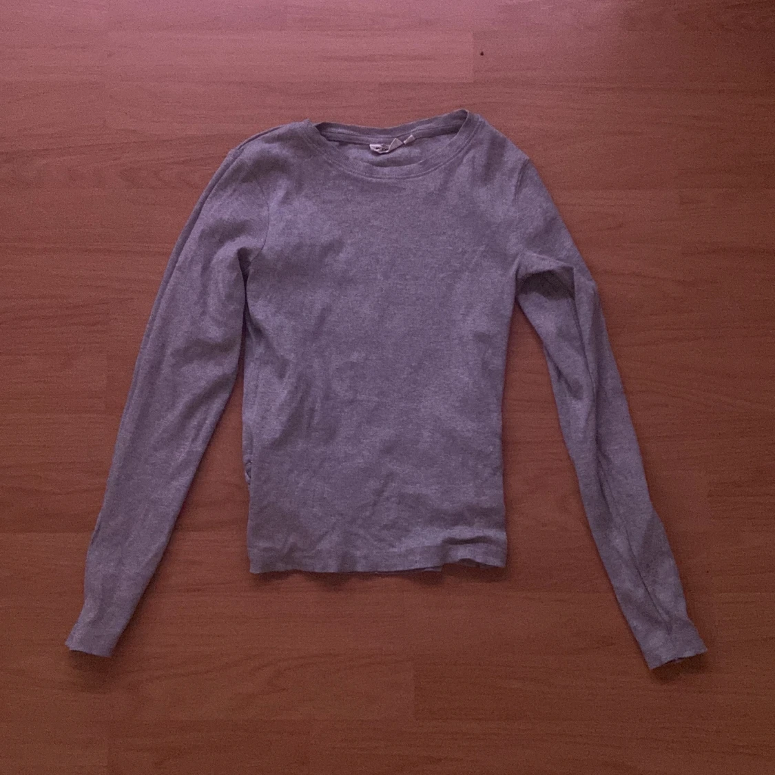 Grå långärmad tröja från KappAhl