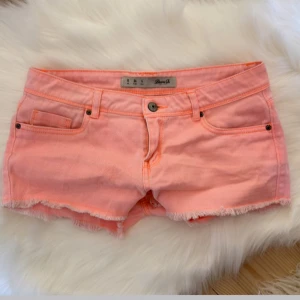 Orange rosa lowrise shorts - Perfekta shortsen!! (Se liten missfärgning sista bild)