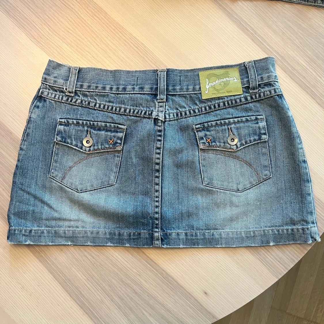 Blå jeanskjol från Stradivarius - 1