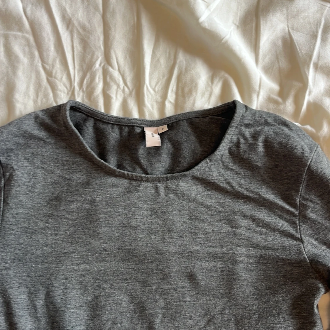 Grå långärmad tröja  - 1