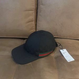 Gucci keps - Kepsen har gått igenom Artikel verifiering av vinted och klarat den. Helt felfri inga skador eller fläckar 
