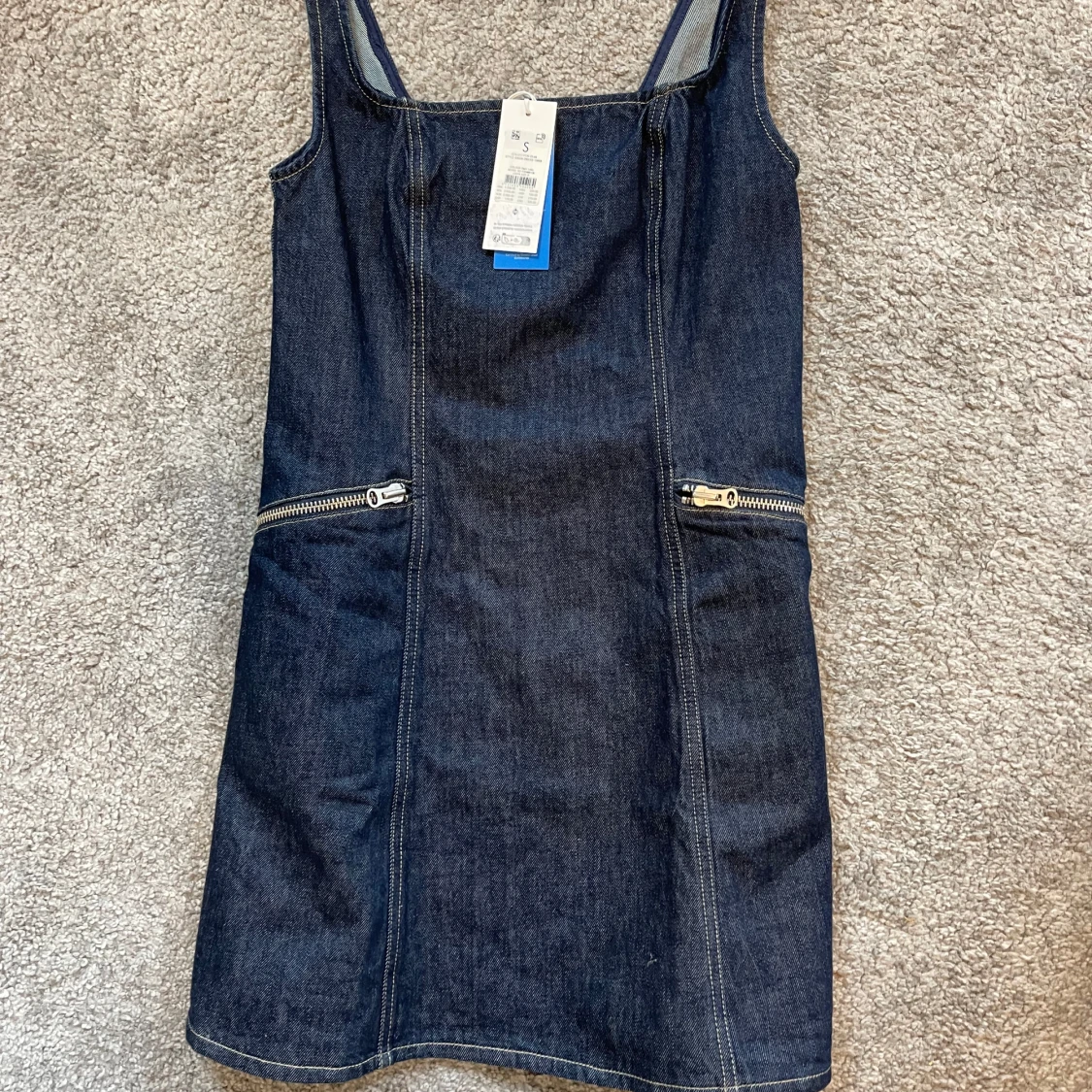 Mörk jeansklänning med dragkedjor - 3