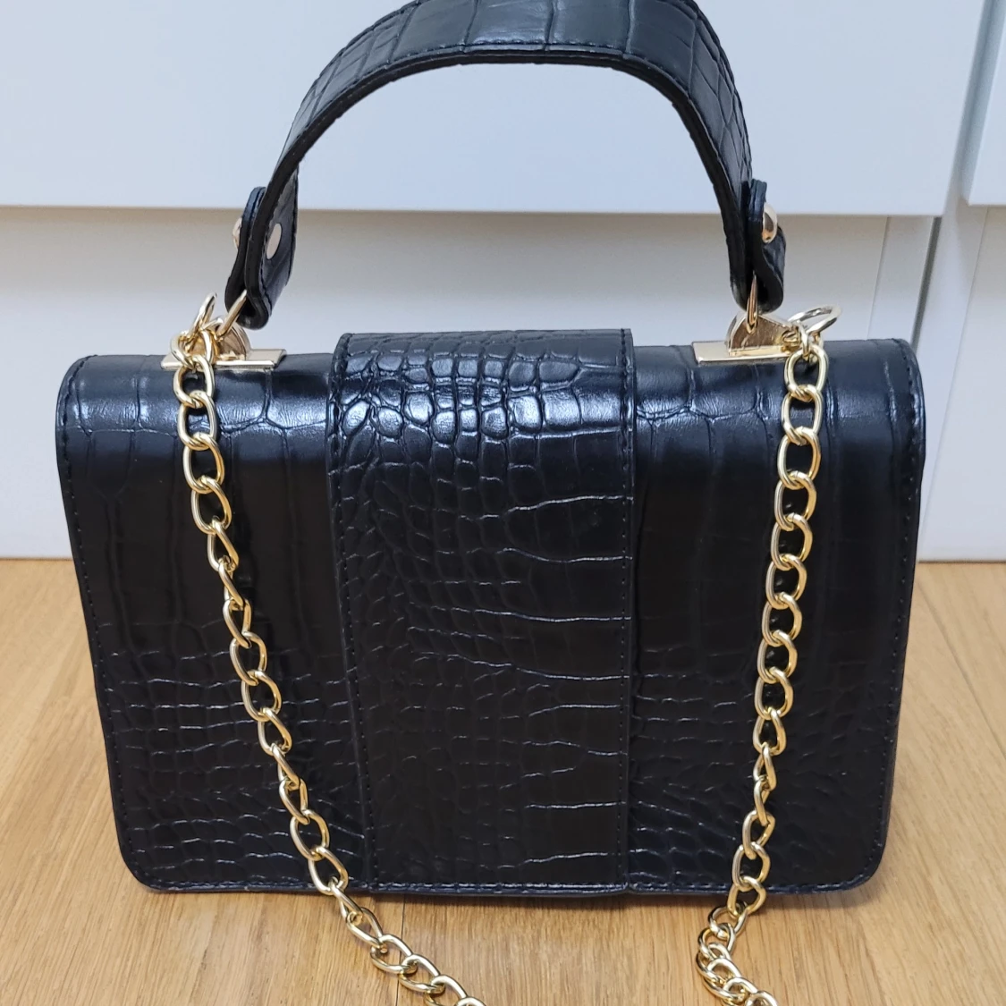 Svart YSL handväska i skinn med kedja - 3