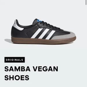 Adidas sambas og - i storlek 43. I jättefint skick utan defekter. Sparsamt använda. Ordinarie pris ca 1500kr. Skriv vid frågor!