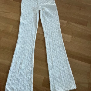 Bootcut byxor - Mönstrade byxor⭐️xs/s