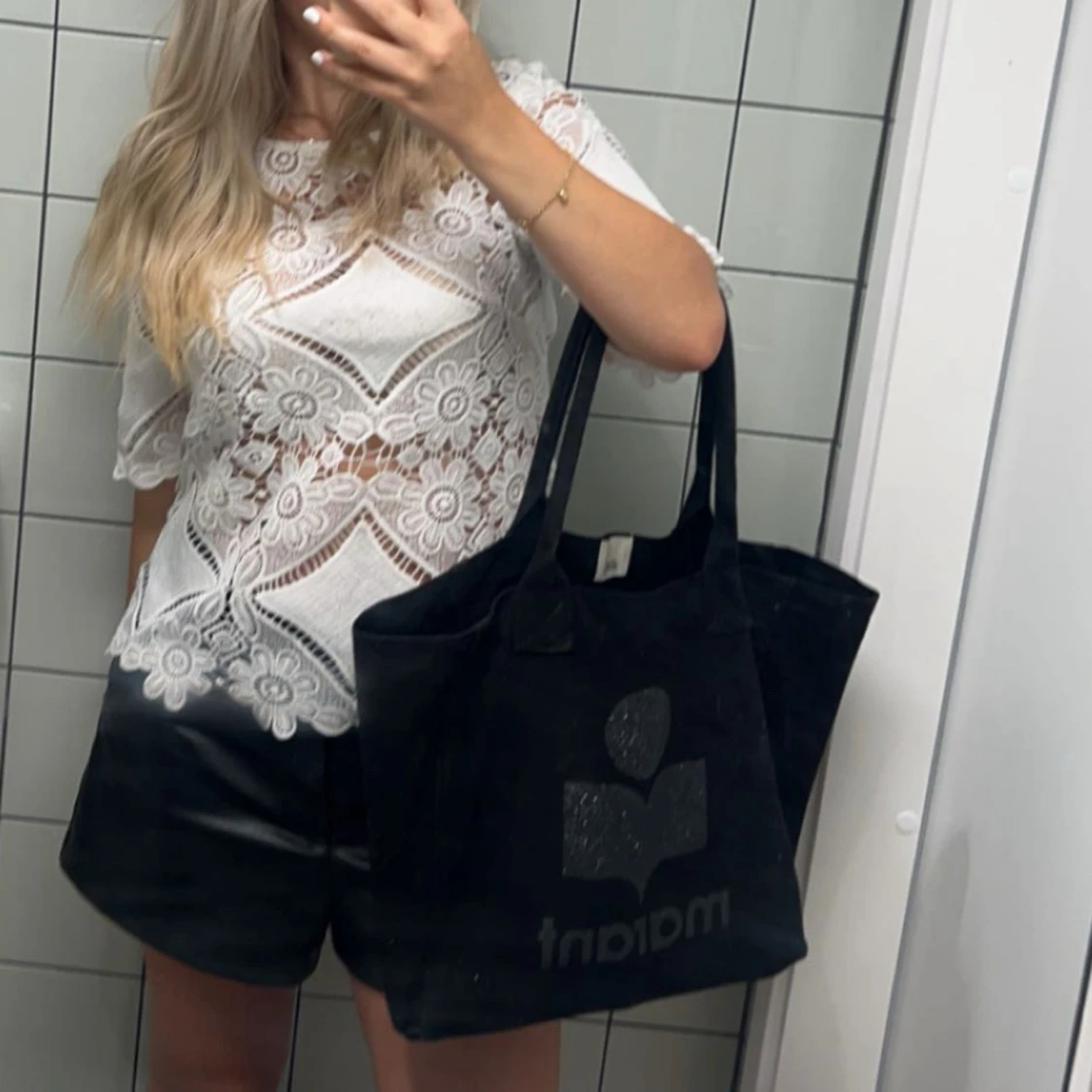 Svart totebag från Isabel Marant