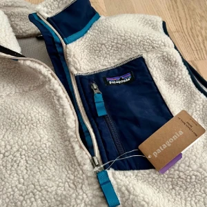 Patagonia väst - Säljer denna patagonia väst i nyskick| lapp o allt finns kvar| bara att höra av dig vid frågor📦