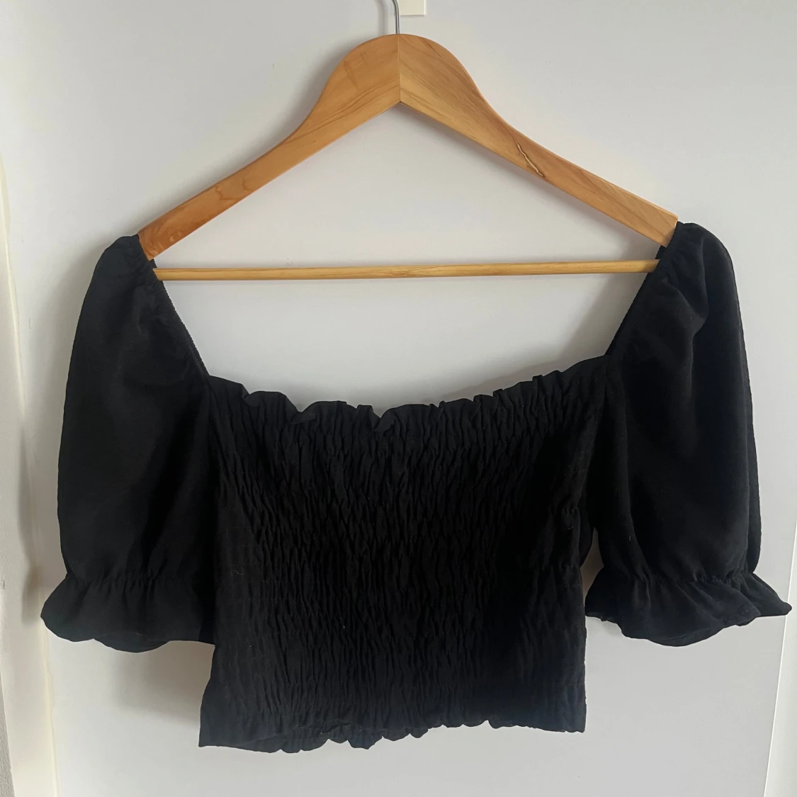 Svart offshoulder topp från Boohoo - 2