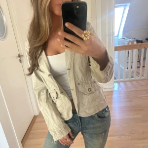 Beige jacka - Jättesnygg vår och sommarjacka🙏🏼