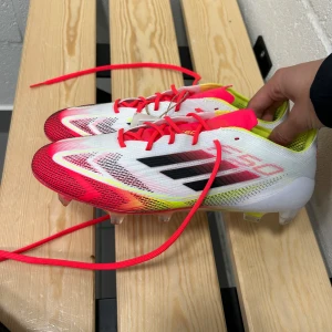 Adidas F50 Elite FG fotbollsskor - Helt nya (!) fotbollsskor i toppskick. Hör av er vid frågor!