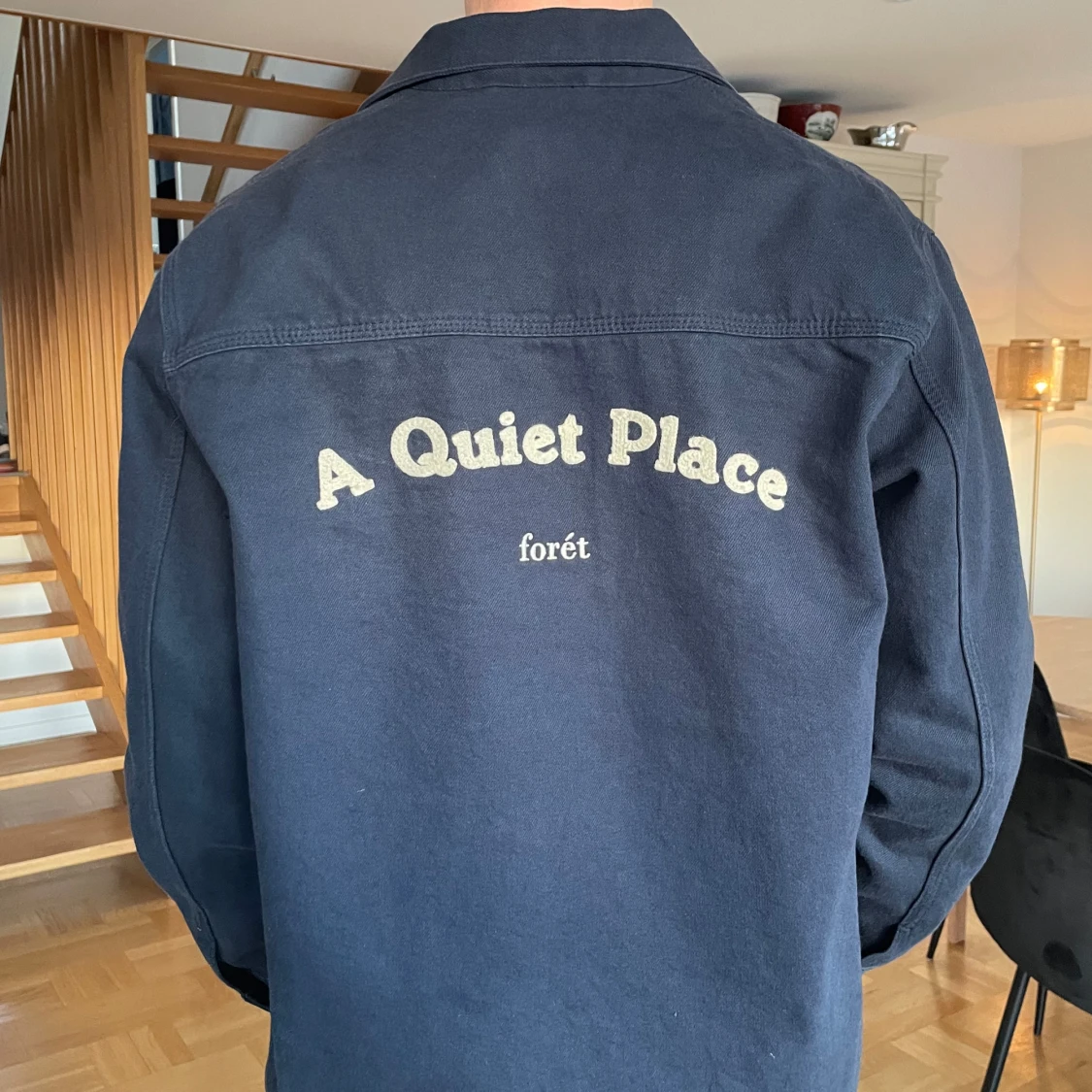 Mörkblå jacka från Forét - 2