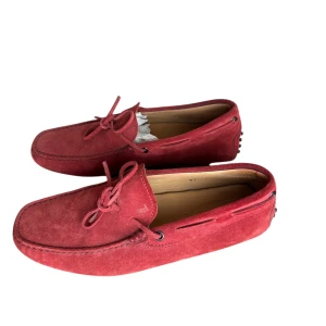 Tod’s loafers  - Tod’s loafers. Storlek 6.5 passar 40/40.5. Skick 8/10. Pris 1290kr. Finns att köpa på Fashionels.com