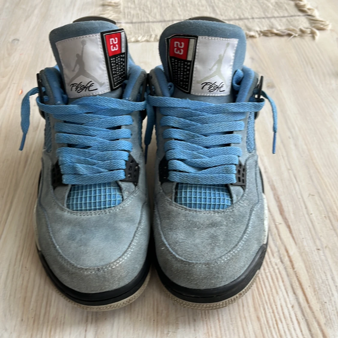 Nike air Jordan 4 university blue 