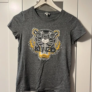 Grå t-shirt från Kenzo - Äkta kenzo!