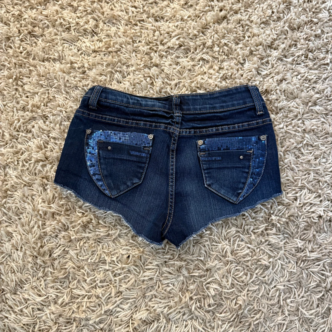 Mörkblå Jeansshorts   från Miss Swan - 1