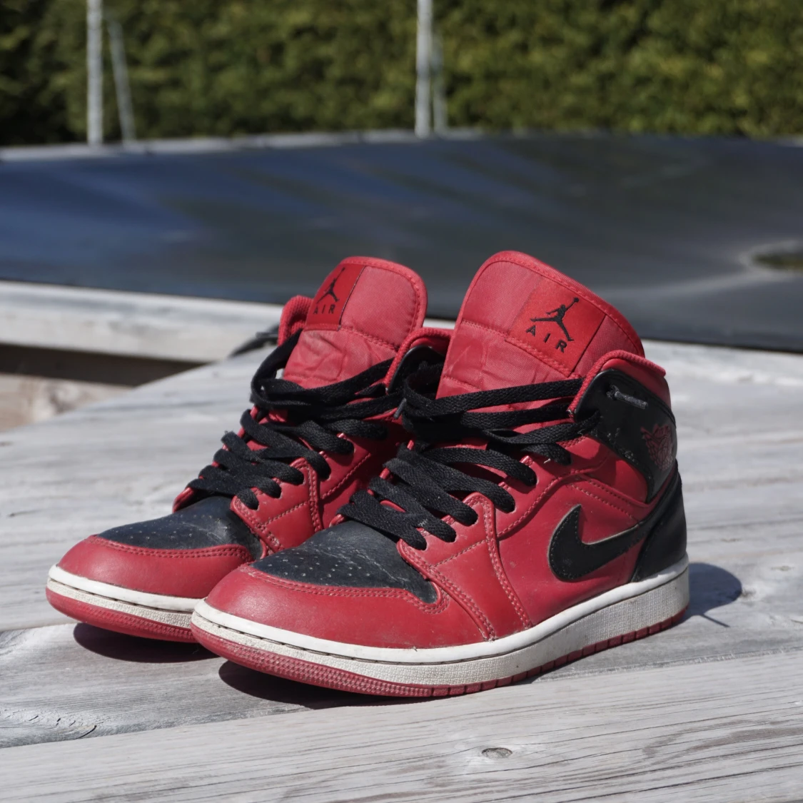 Nike Air Jordan 1 mid reverse bred