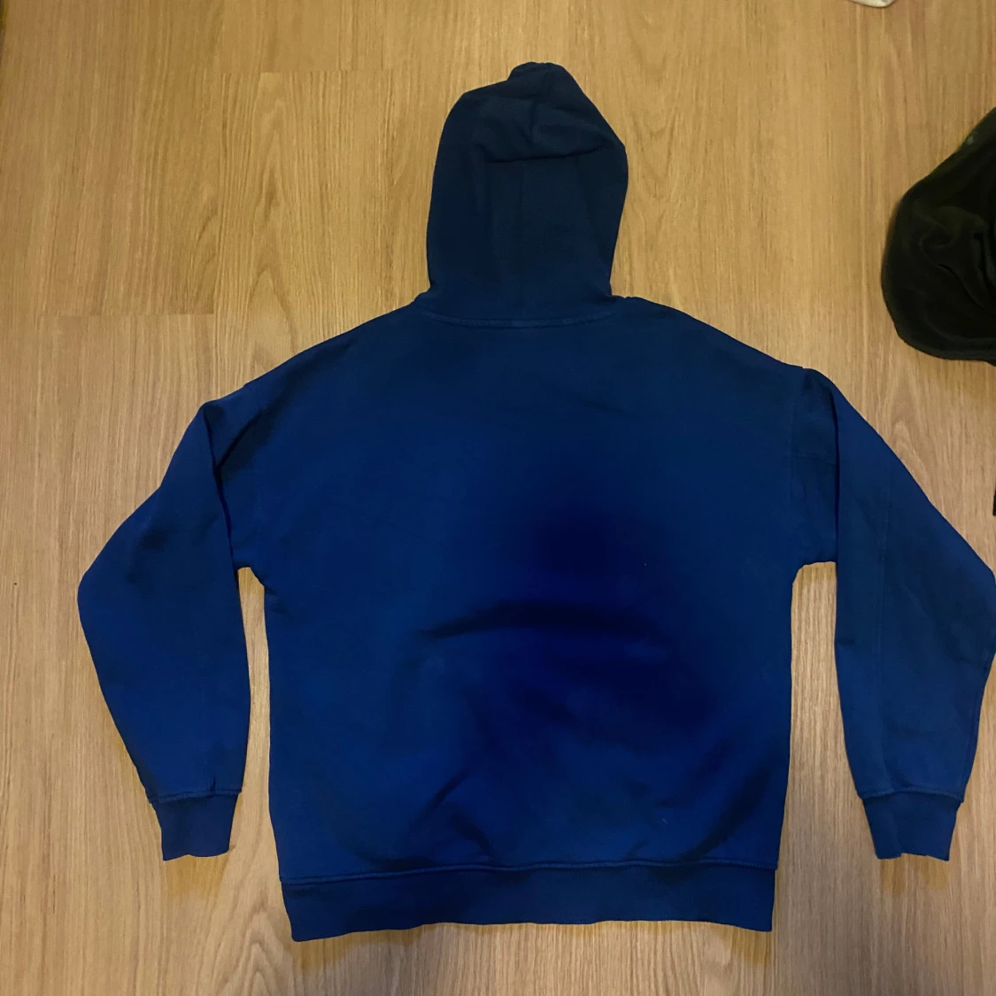 Blå hoodie från Lindex - 3
