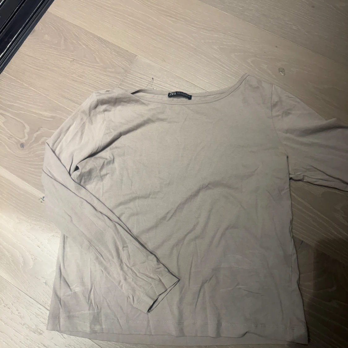 Beige långärmad topp från Zara - 1