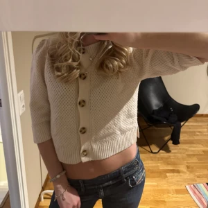 Såå fin stickad topp/kofta - Jätte fiiin