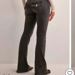 Supersnygga True Religion Jeans - Supersnygga lågmidjade true religion jeans💕modellen joey, storlek 24 men stretchiga 💕