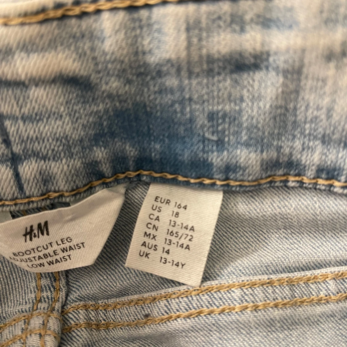 ”Lågmidjade” bootcut jeans🩷 - 4