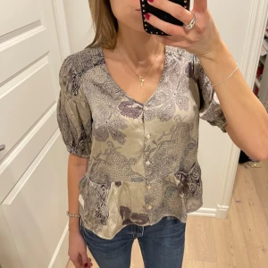 Odd Molly Blus - Superfin Odd Molly blus/topp i mycket bra skick!😍 100% Silke❤️