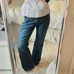 Utsvängda jeans - Coola jeans från Gap med lång midja, baggy och utsvängda 🥰