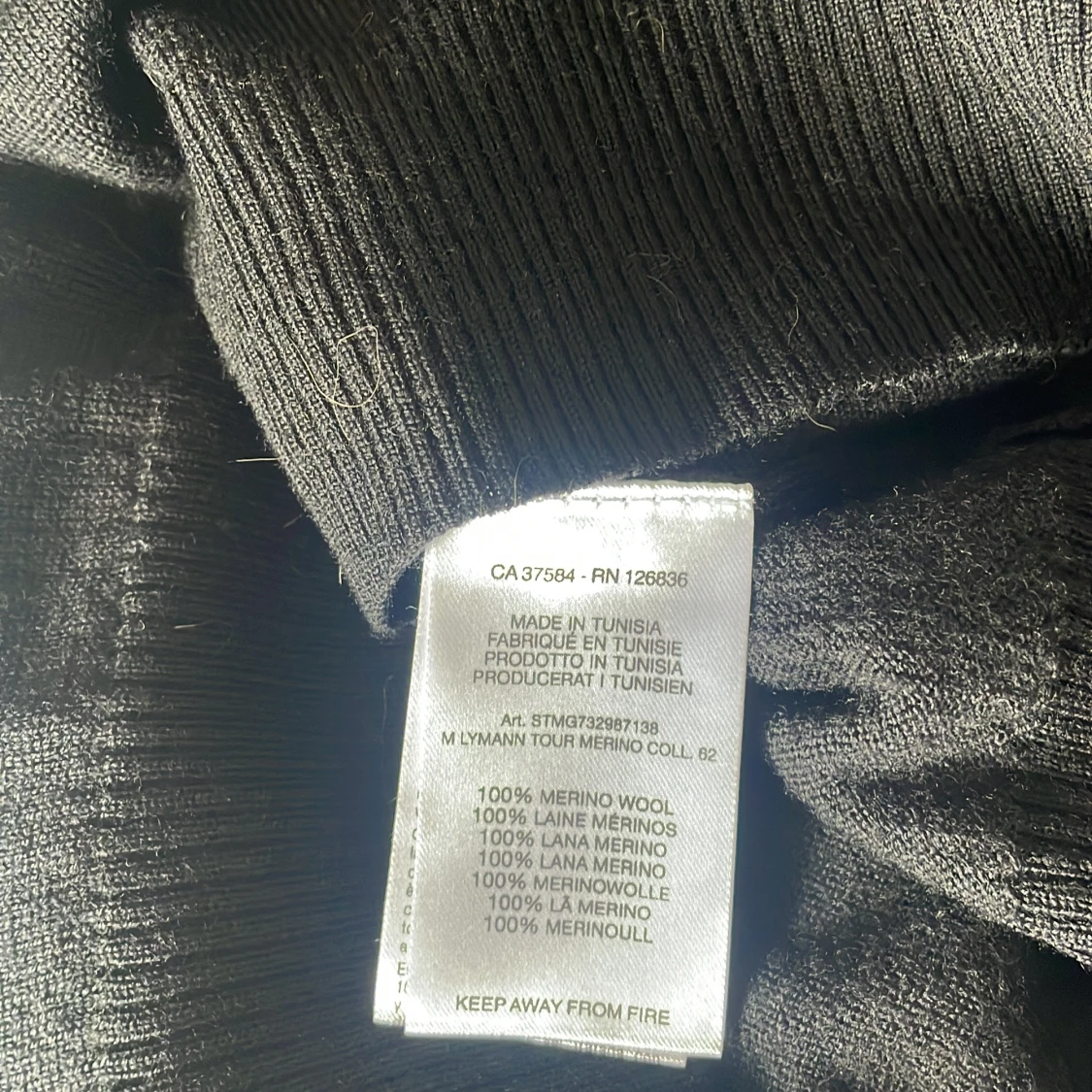 Svart v-ringad tröja från J.Lindeberg - 4