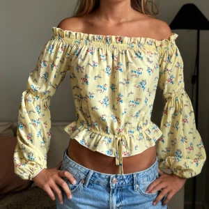 Så fin blus - Säljer denna så fina blus🎀🎀