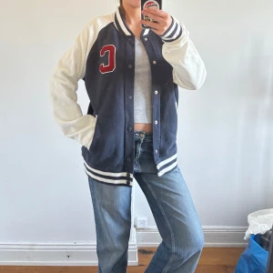 Collegetröja - Cool collegeflis från champion