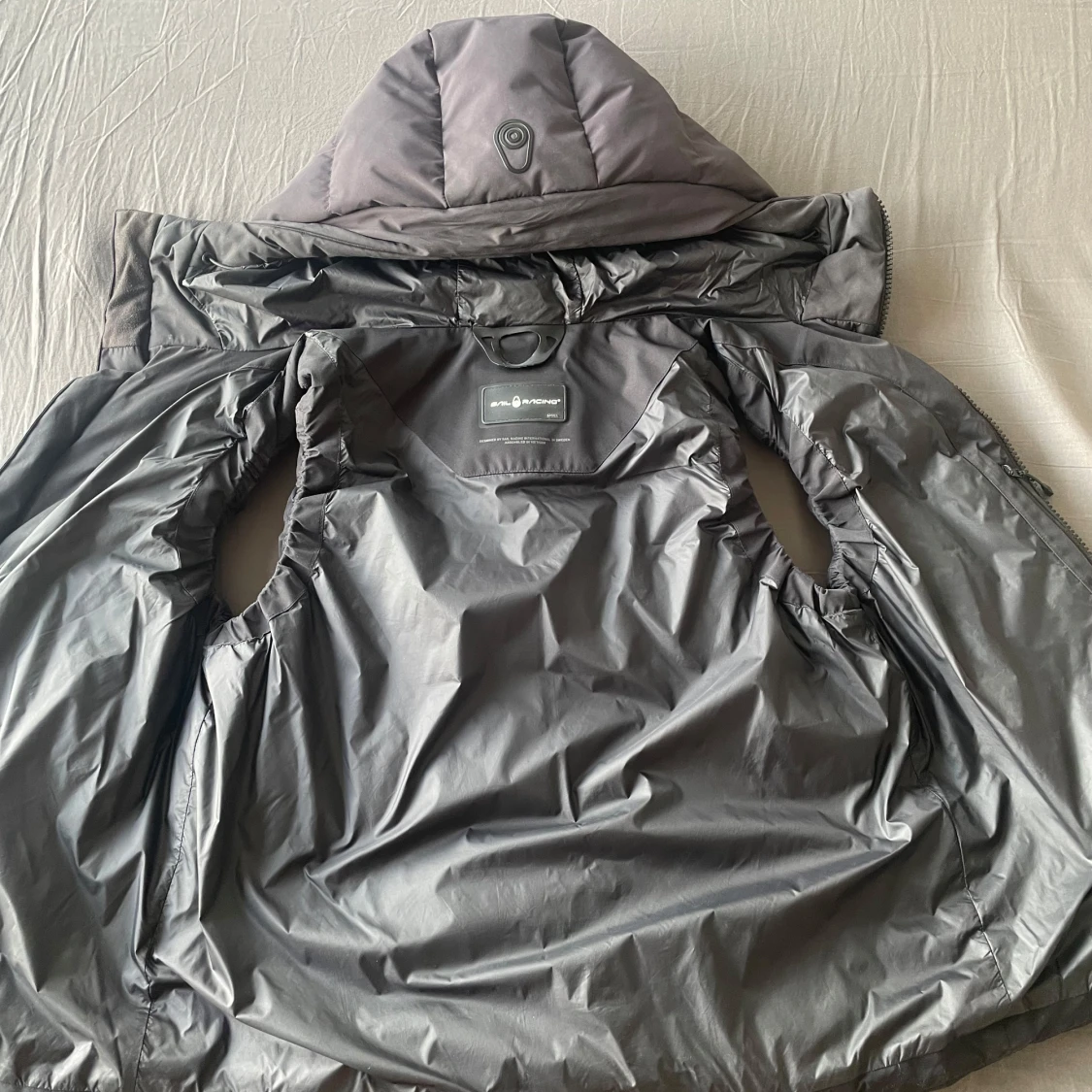 Grå dunväst från Sail Racing - 1