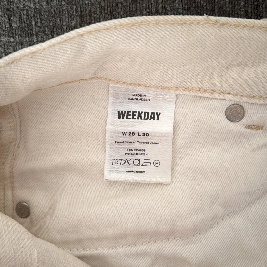 Beige Barrel jeans från Weekday W28 L30 - 2