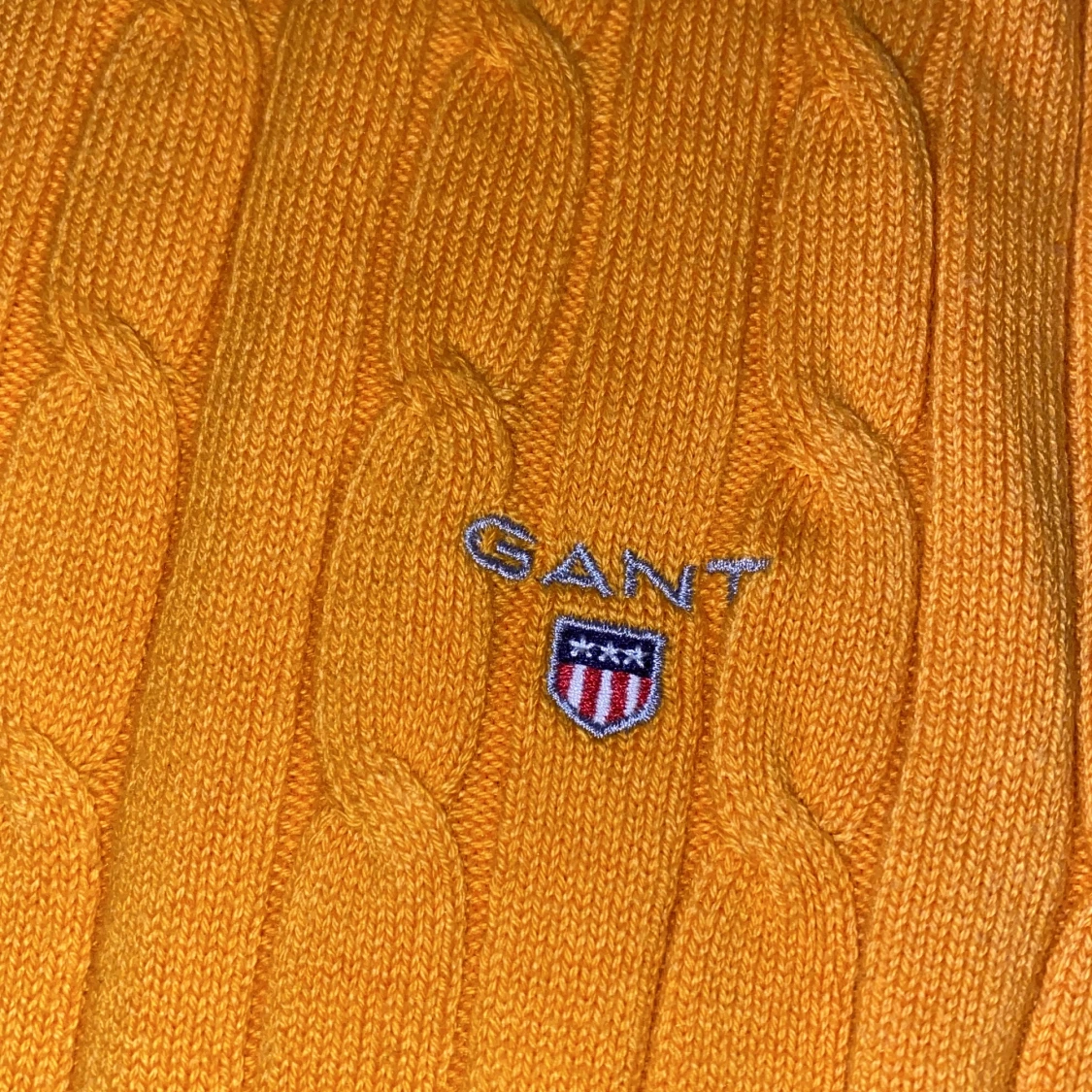 Gul kabelstickad tröja från Gant XS - 2