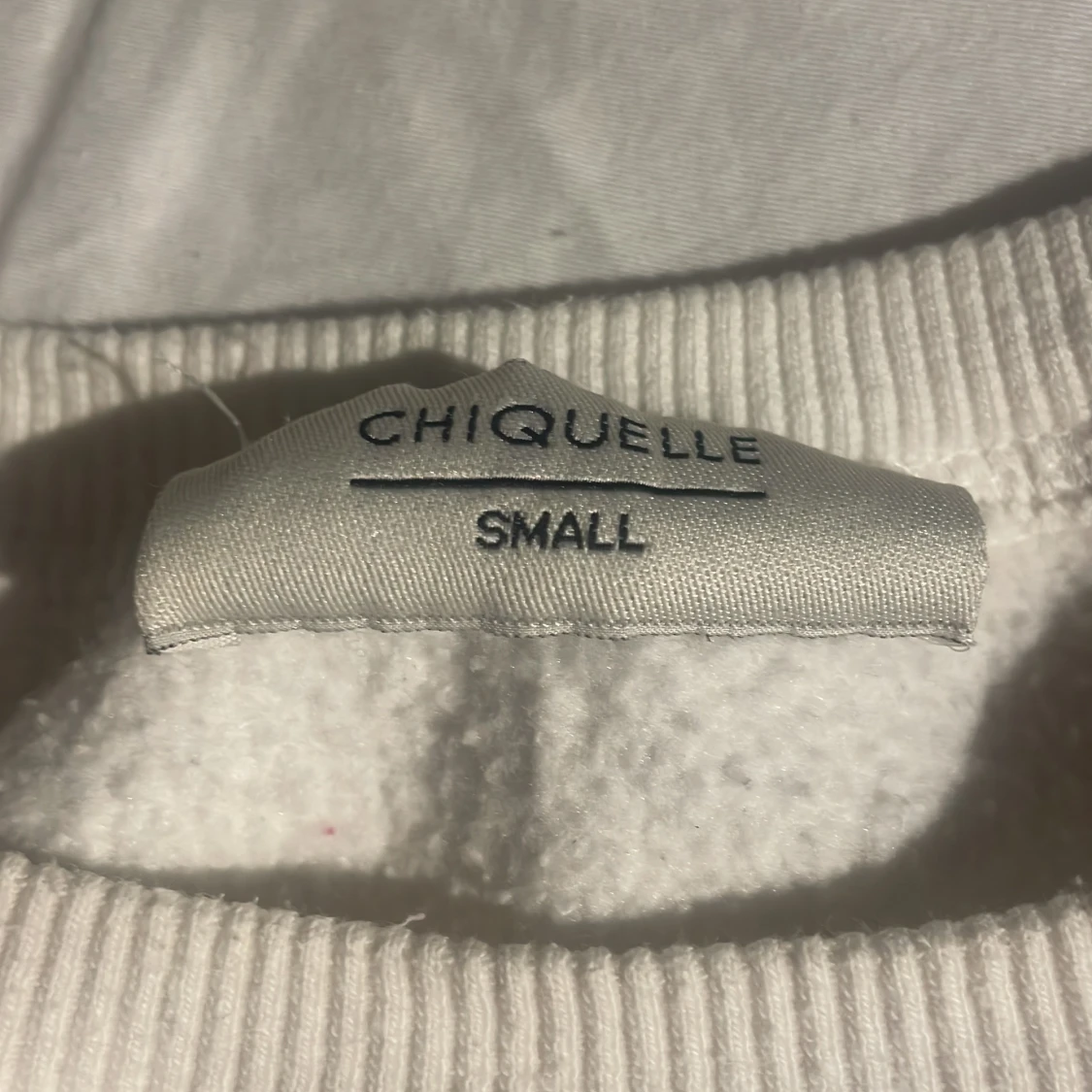 Vit Harvard sweatshirt från Chiquelle - 2