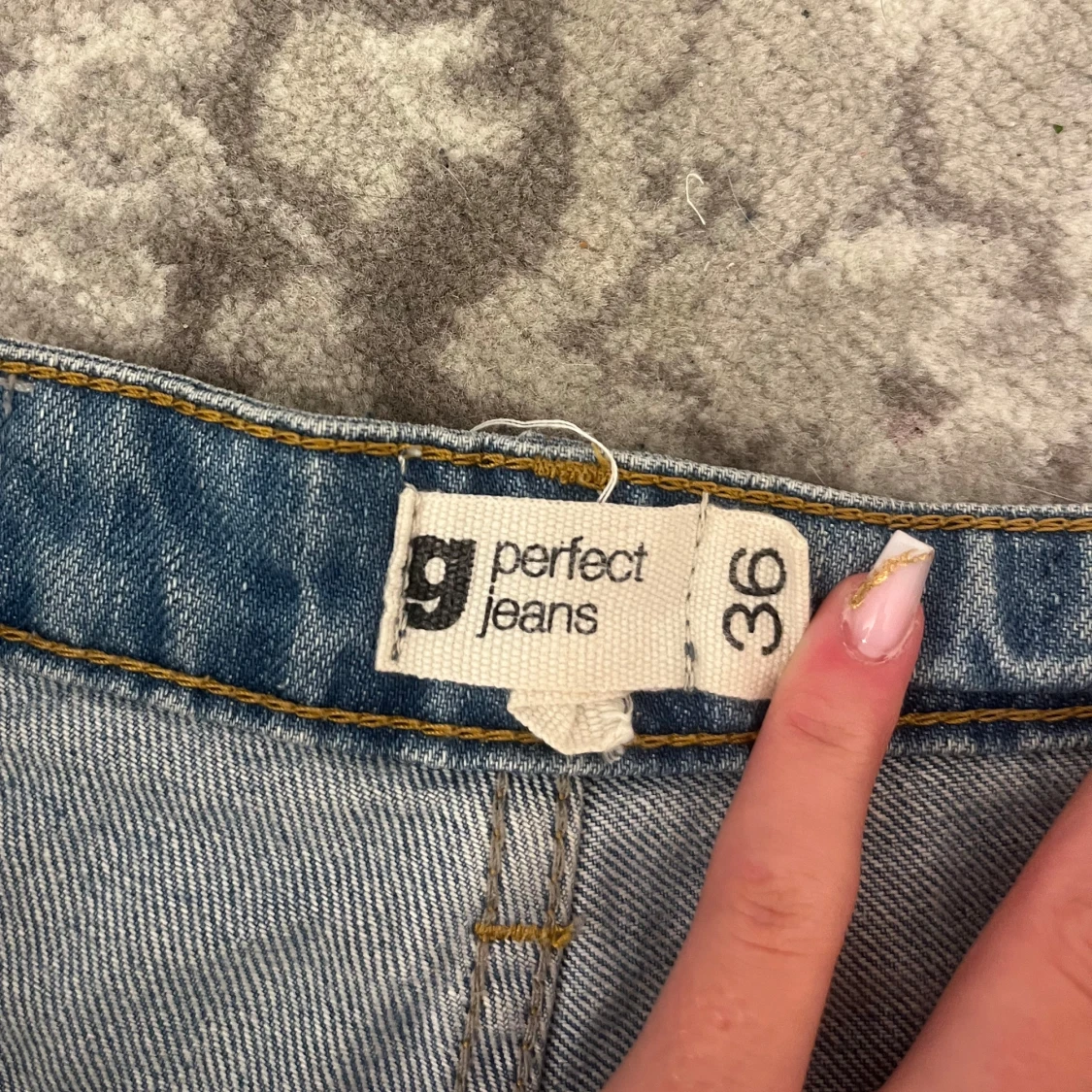 Jeansshorts med nitar från g perfect jeans - 2