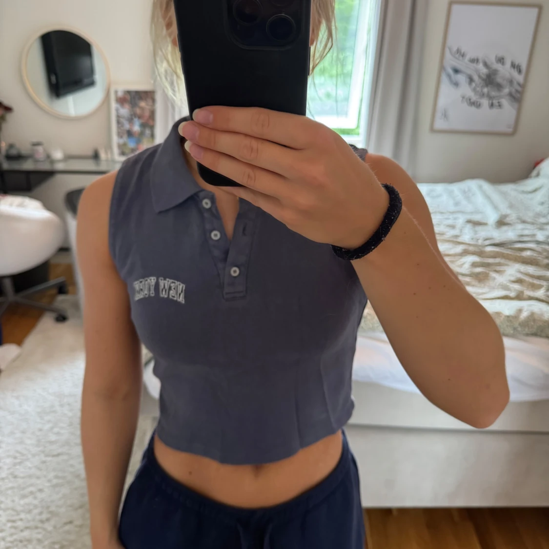 Mörkblå croppad linnetopp Brandy Melville