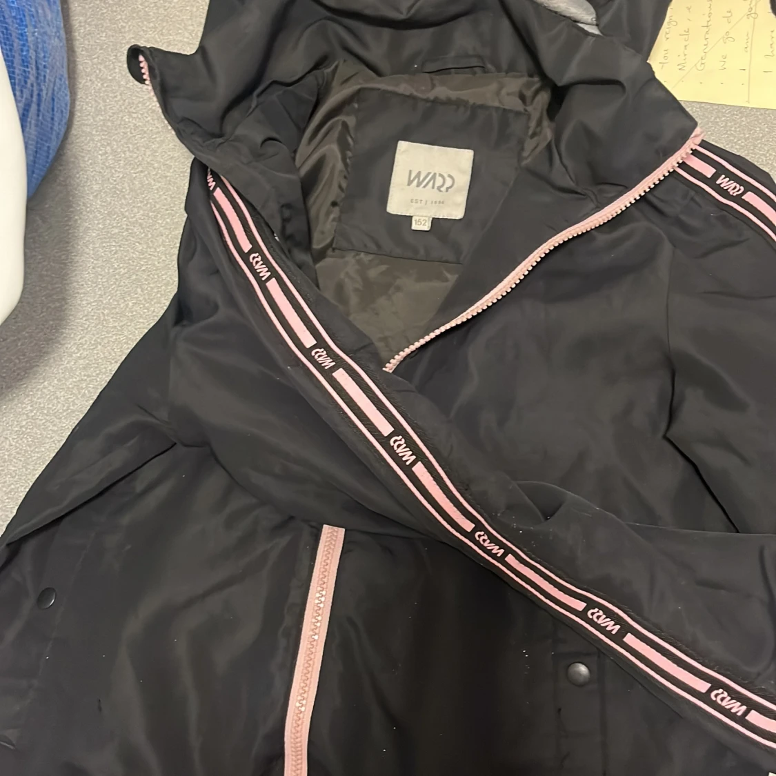 Svart vindjacka från Warp med huva - 3