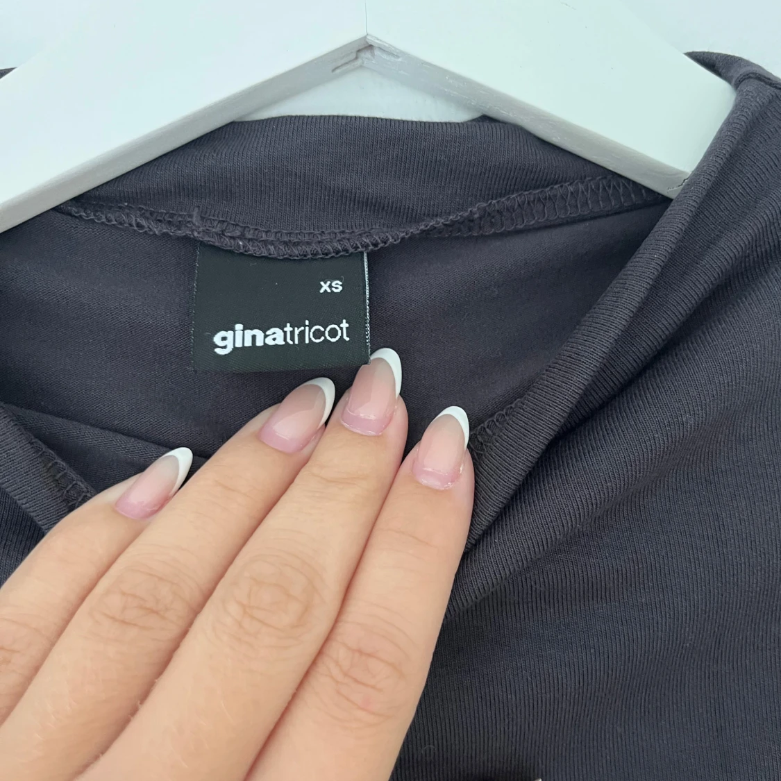 Grå soft touch i  XS från Gina Tricot - 2