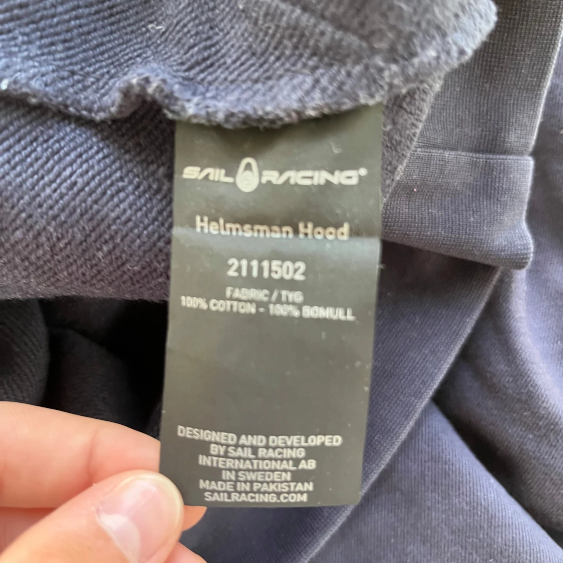 Mörkblå hoodie från Sail Racing - 4